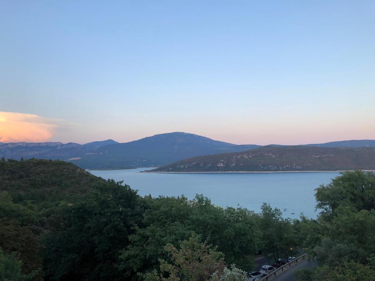 Les Gites Du Verdon, Cote Lac 韦尔东的圣克鲁瓦 外观 照片